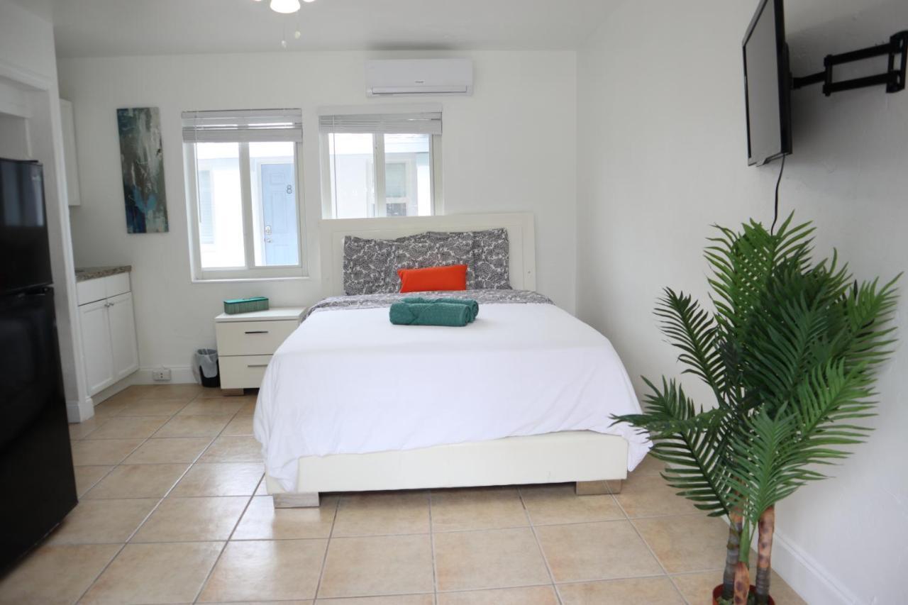 Singer Island Inn Studio/ Walk To The Beach 웨스트 팜 비치 외부 사진