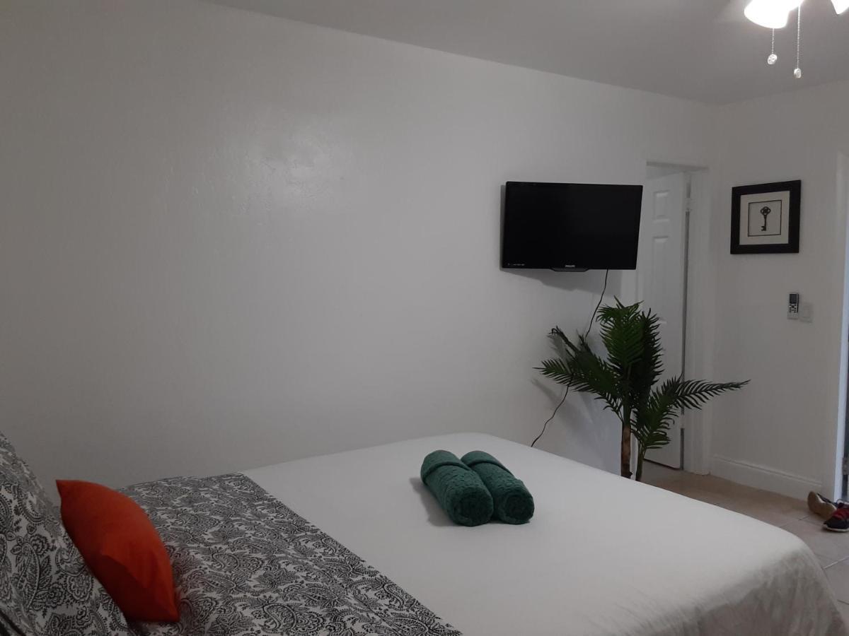 Singer Island Inn Studio/ Walk To The Beach 웨스트 팜 비치 외부 사진